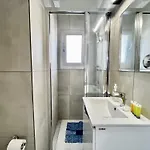 Mckenzie Mile Apartament *