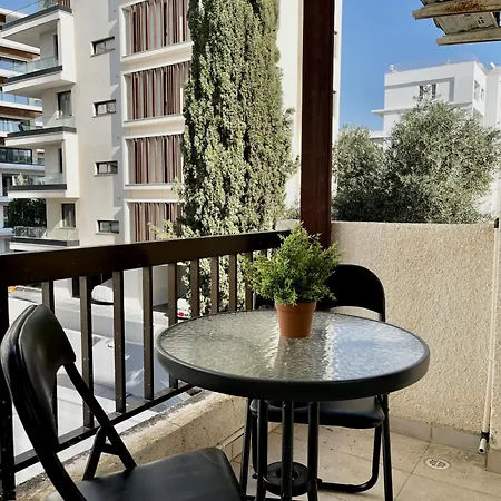 Mckenzie Mile Apartament *