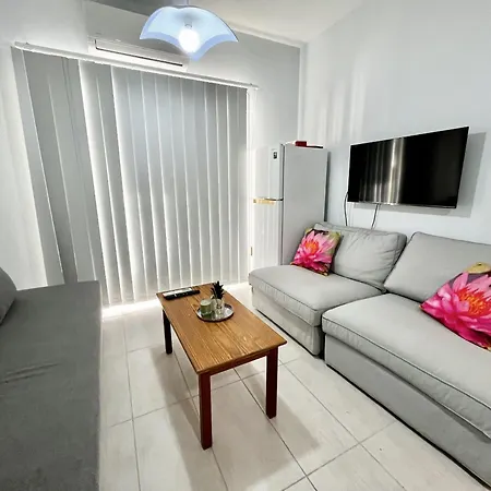 Mckenzie Mile Apartament *